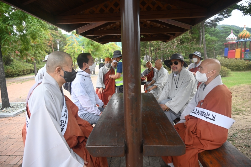순례하는 대중들(거창구간) (11)